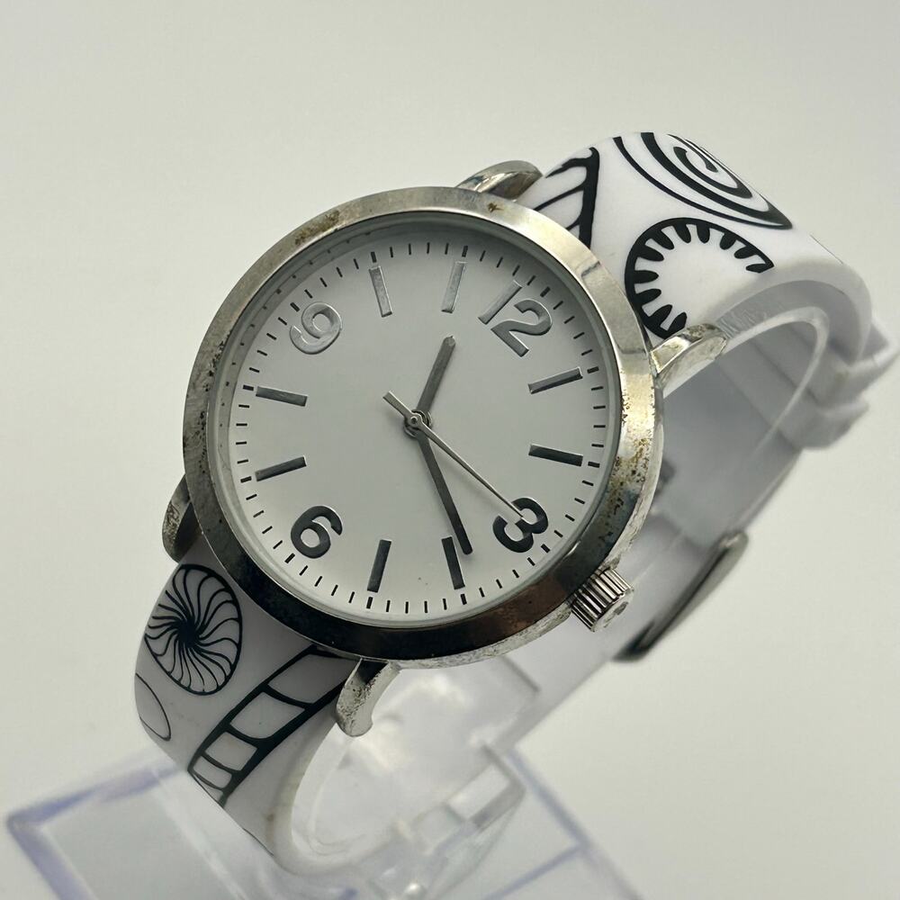 Doodlz Silver Tone Black & White Christmas Theme Silicon Band Watch Working